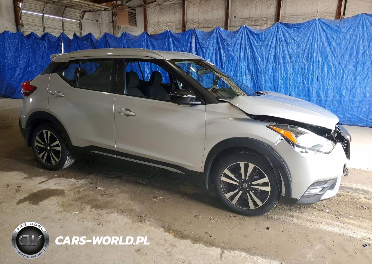 2020 Nissan Kicks Sr VIN:3N1CP5DV4LL543227 - 4