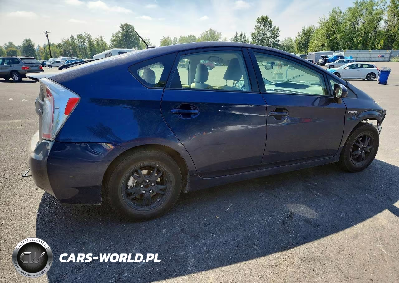 2012 Toyota Prius Three VIN:JTDKN3DU4C1523075 - 3