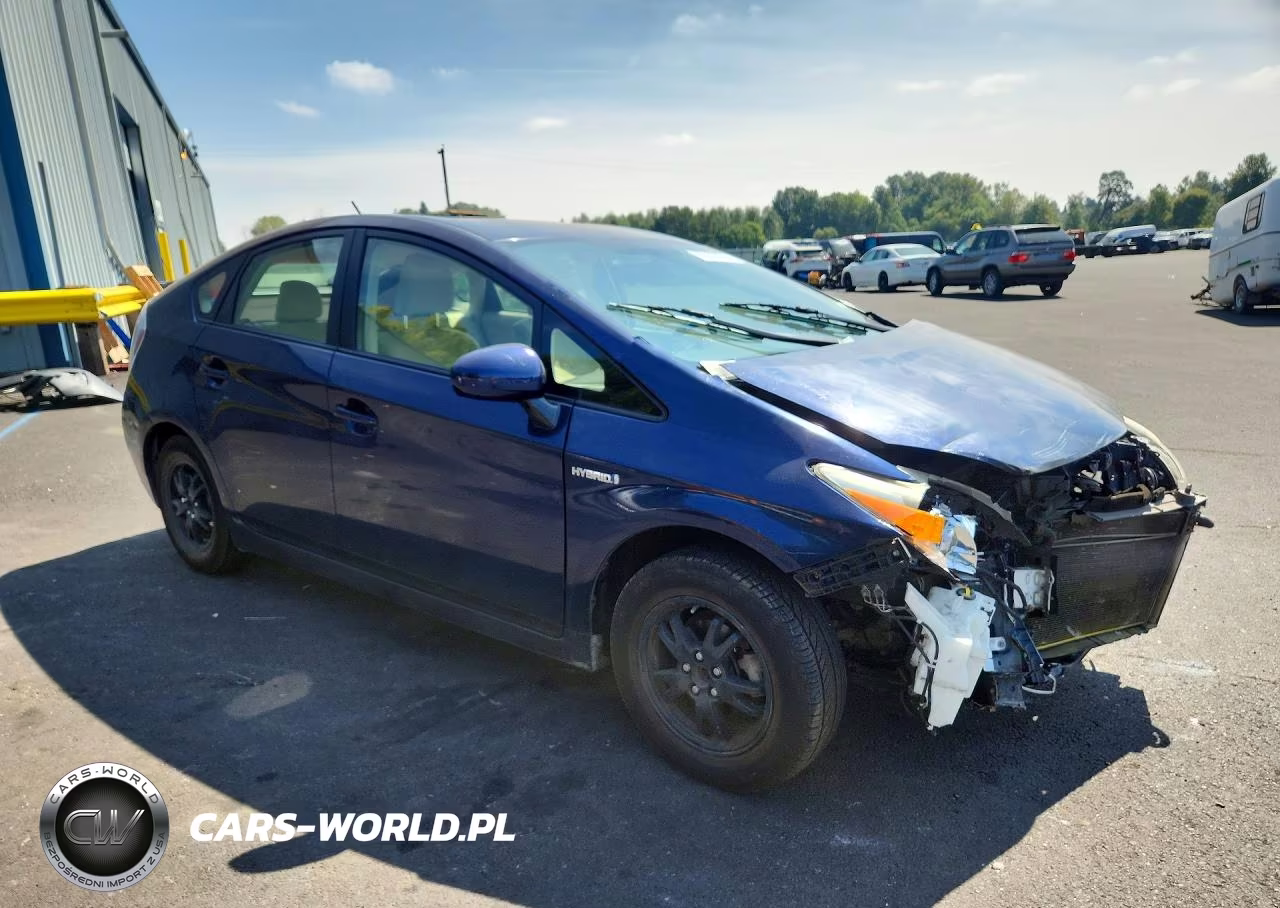 2012 Toyota Prius Three VIN:JTDKN3DU4C1523075 - 4