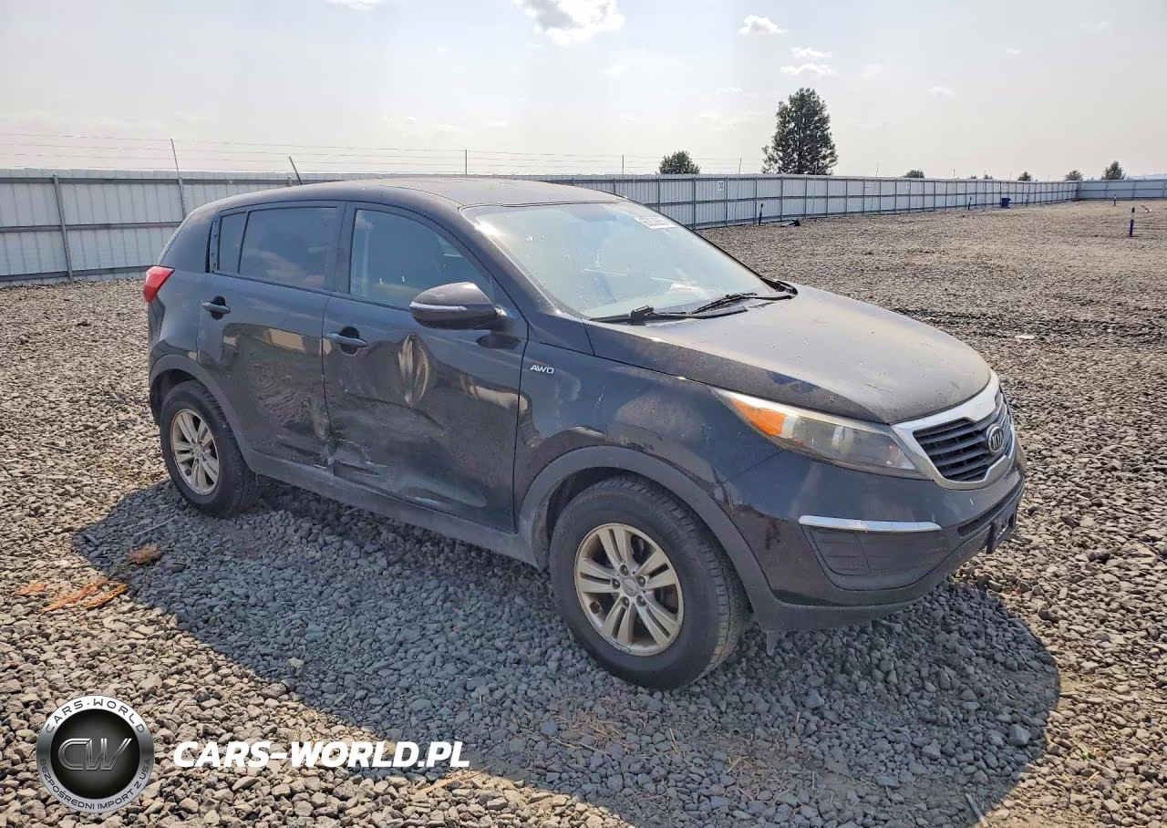 2011 Kia Sportage Lx VIN:KNDPBCA21B7077044 - 4