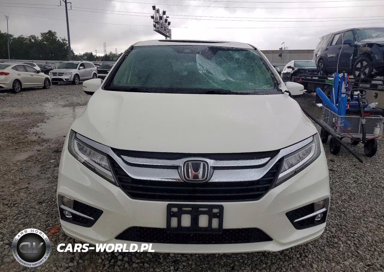 2018 Honda Odyssey Elite VIN:5FNRL6H90JB034754 - 5