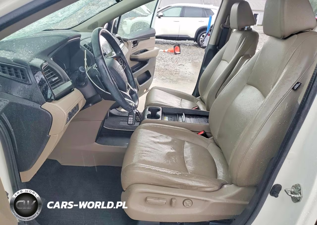 2018 Honda Odyssey Elite VIN:5FNRL6H90JB034754 - 7