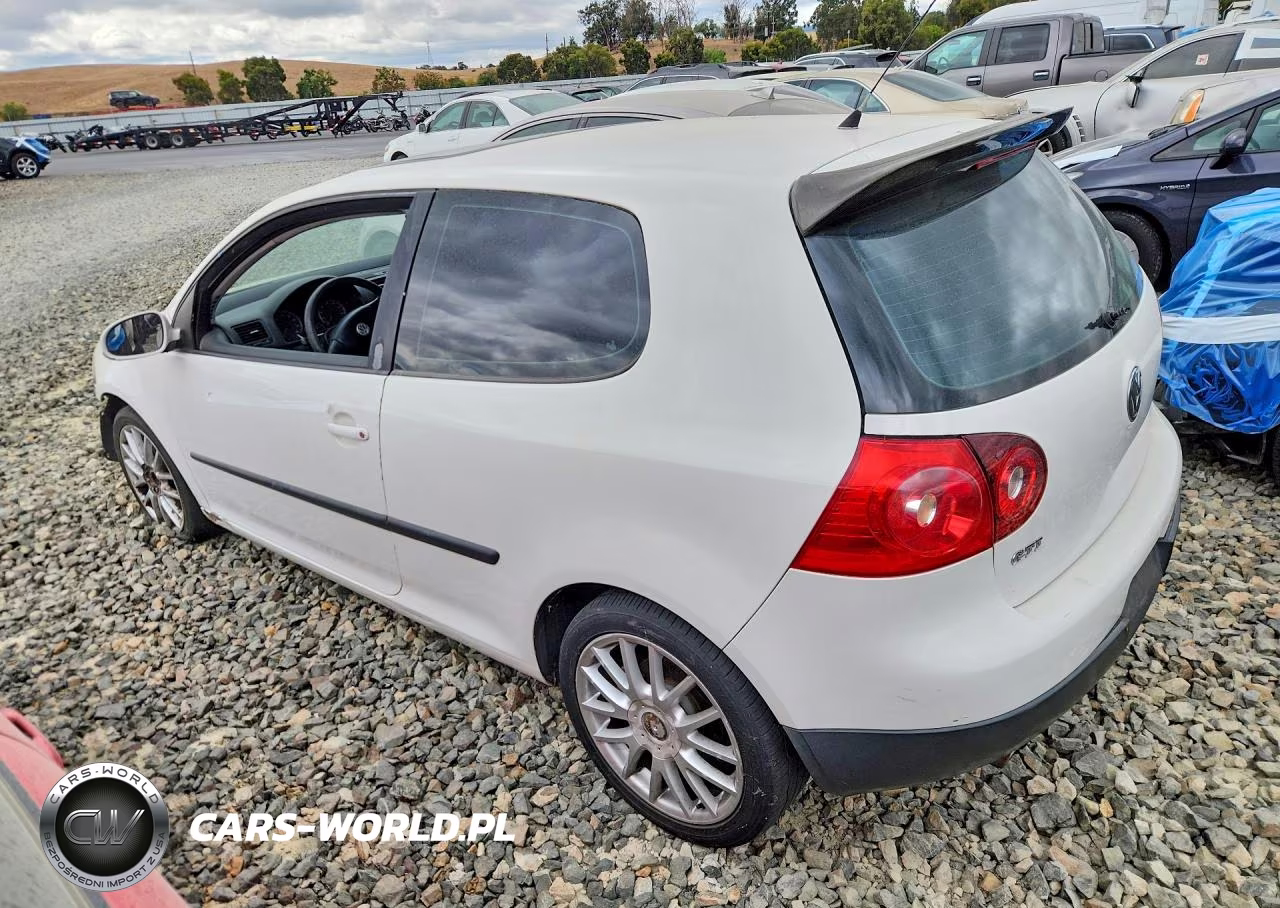 2007 Volkswagen Rabbit VIN:WVWBS71KX7W099879 - 2