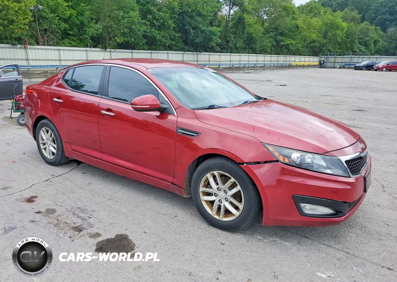 2012 Kia Optima Lx VIN:5XXGM4A71CG045800 - 4