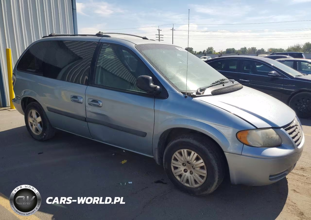 2005 Chrysler Town & Country VIN:1C4GP45R75B263235 - 4