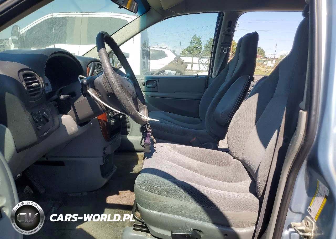 2005 Chrysler Town & Country VIN:1C4GP45R75B263235 - 7