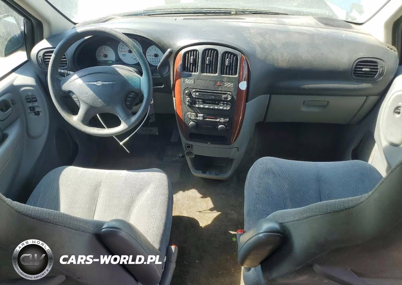 2005 Chrysler Town & Country VIN:1C4GP45R75B263235 - 8
