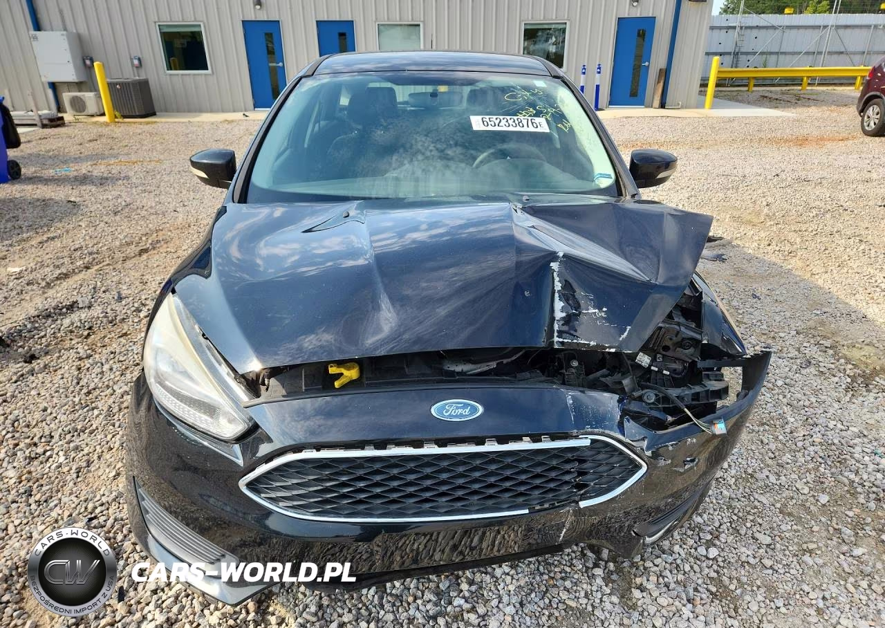 2017 Ford Focus Se VIN:1FADP3K27HL293537 - 5