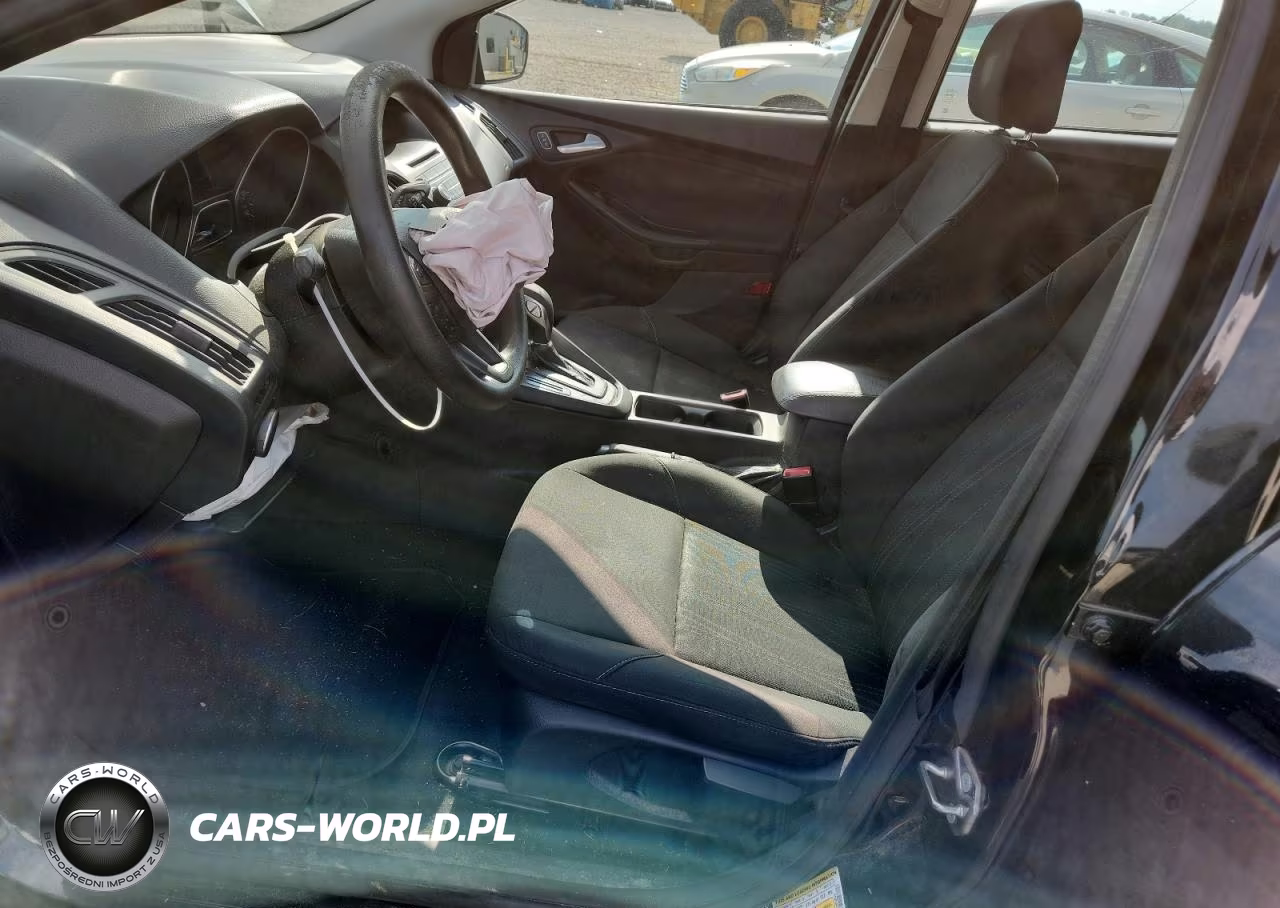 2017 Ford Focus Se VIN:1FADP3K27HL293537 - 7