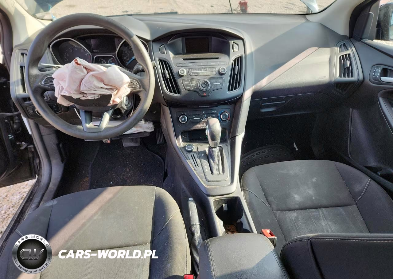 2017 Ford Focus Se VIN:1FADP3K27HL293537 - 8