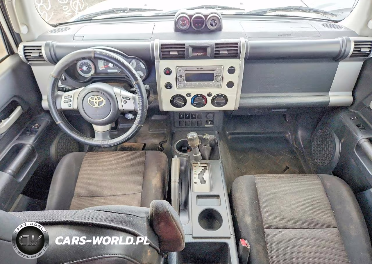 2012 Toyota Fj Cruiser Base VIN:JTEBU4BFXCK132810 - 8