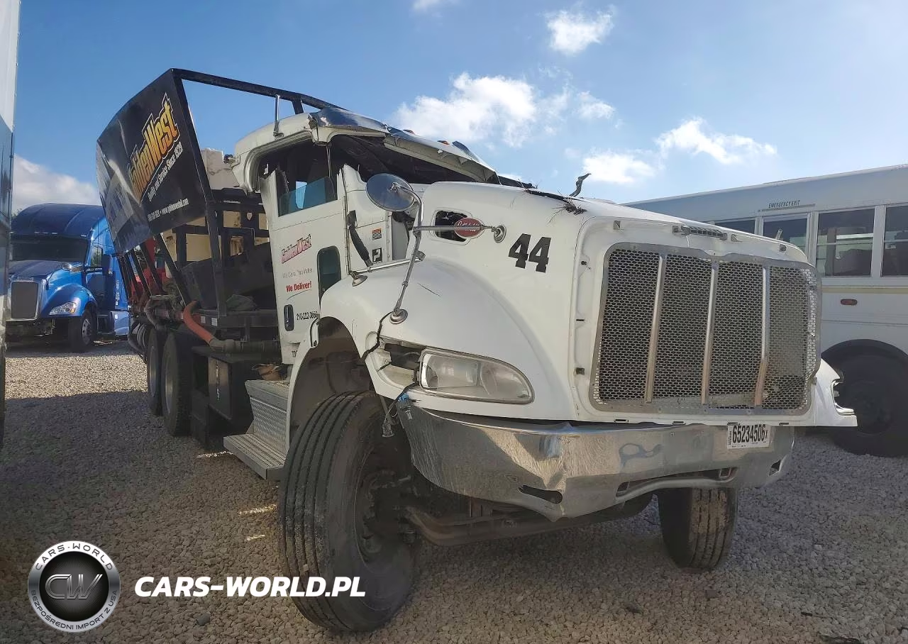 2018 Peterbilt 348 Fuel - Lube Truck VIN:2NP3LJ9XXJM480720 - 4