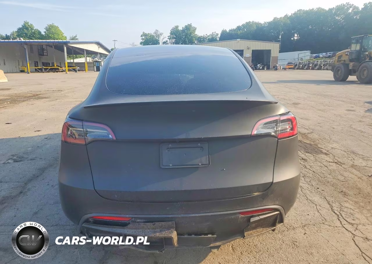 2022 Tesla Model Y VIN:7SAYGDEF7NF486966 - 6
