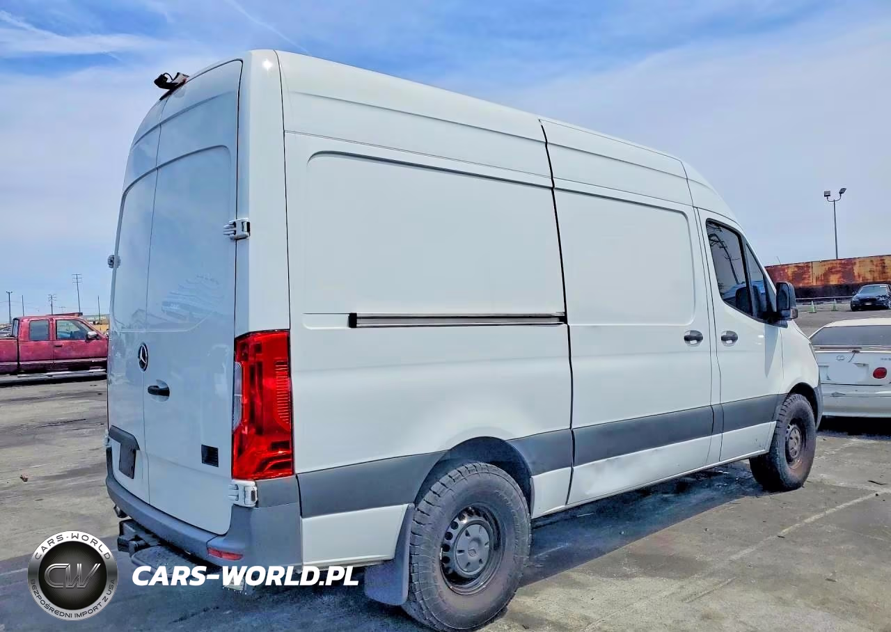 2024 Mercedes-Benz Sprinter 2500 Delivery Van VIN:W1Y4NBHY4RT165551 - 3