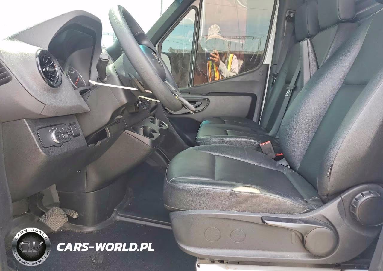 2024 Mercedes-Benz Sprinter 2500 Delivery Van VIN:W1Y4NBHY4RT165551 - 7