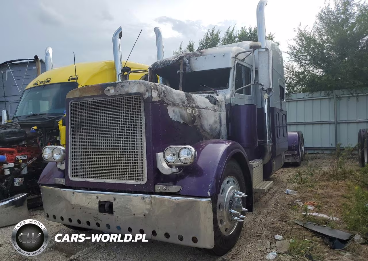 2001 Peterbilt 379 Semi Truck VIN:1XP5DB9X61D565917 - 2