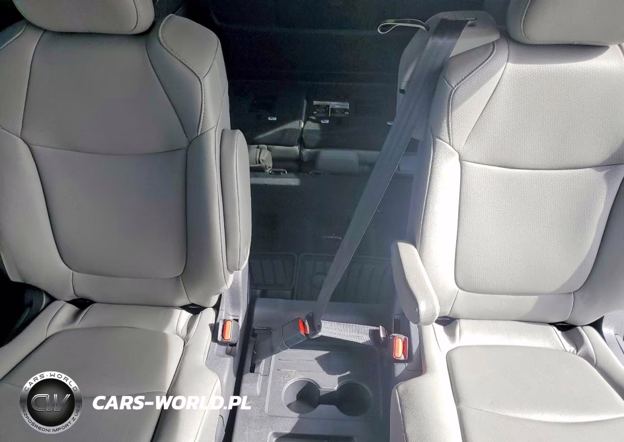 2026 Toyota Sienna Xle 8-Passenger VIN:5TDYRKEC2TS293456 - 10