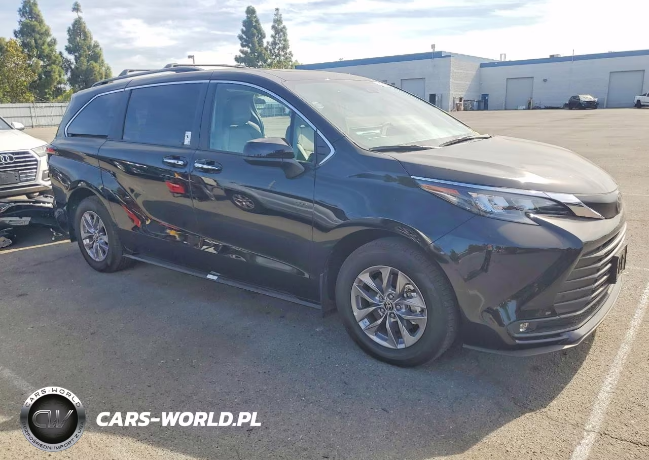 2026 Toyota Sienna Xle 8-Passenger VIN:5TDYRKEC2TS293456 - 4