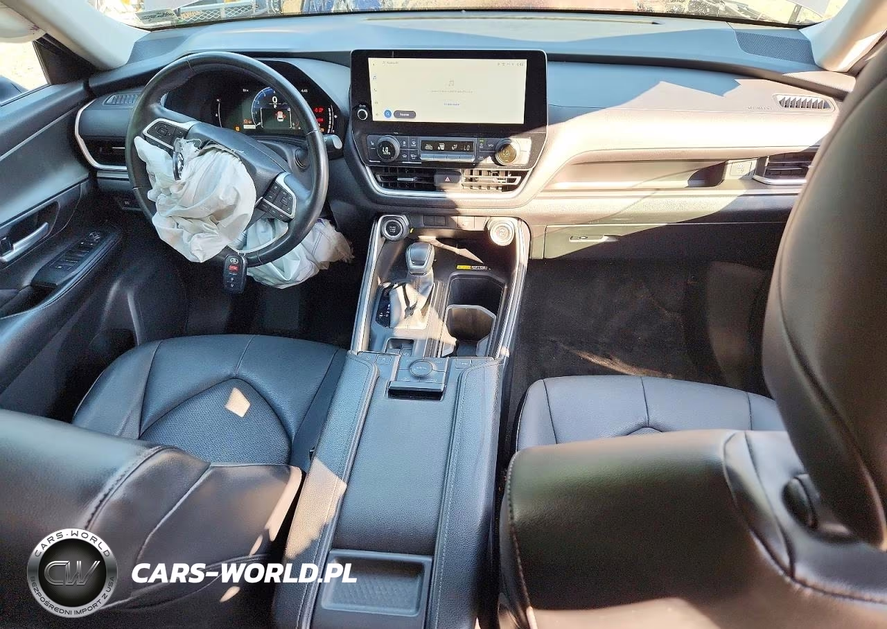 2024 Toyota Grand Highlander Xle VIN:5TDAAAB5XRS027443 - 8