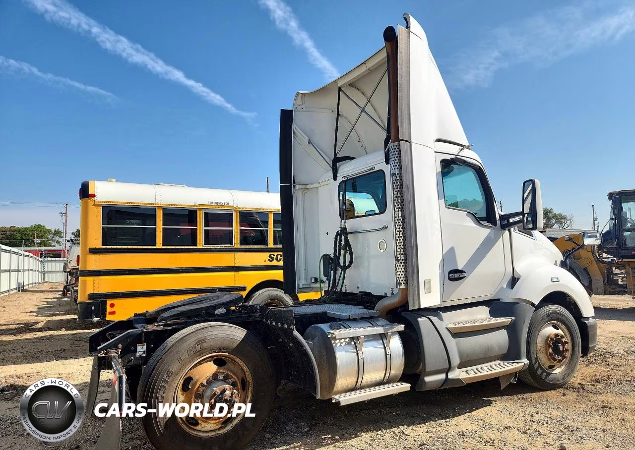 2019 Kenworth T680 Semi Truck VIN:1XKYA48X8KJ297190 - 3