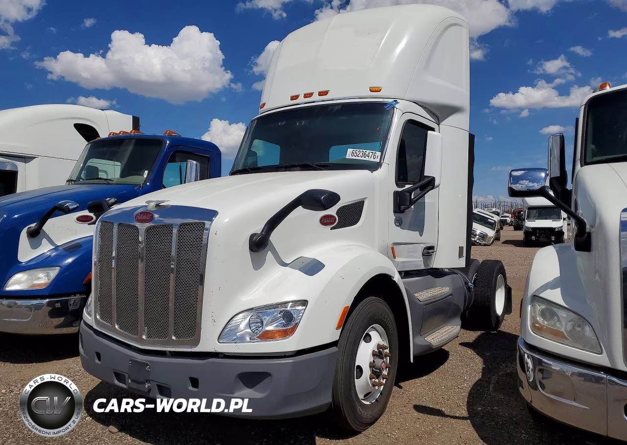 2015 Peterbilt 579 Semi Truck