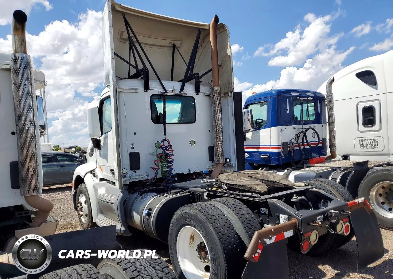2015 Peterbilt 579 Semi Truck VIN:1XPBA48X2FD286299 - 2