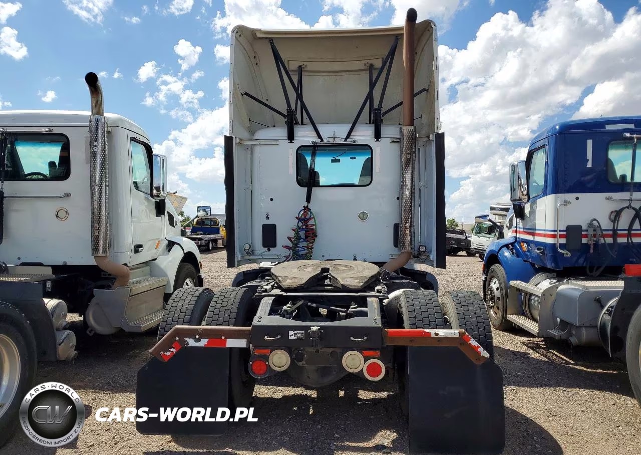 2015 Peterbilt 579 Semi Truck VIN:1XPBA48X2FD286299 - 6