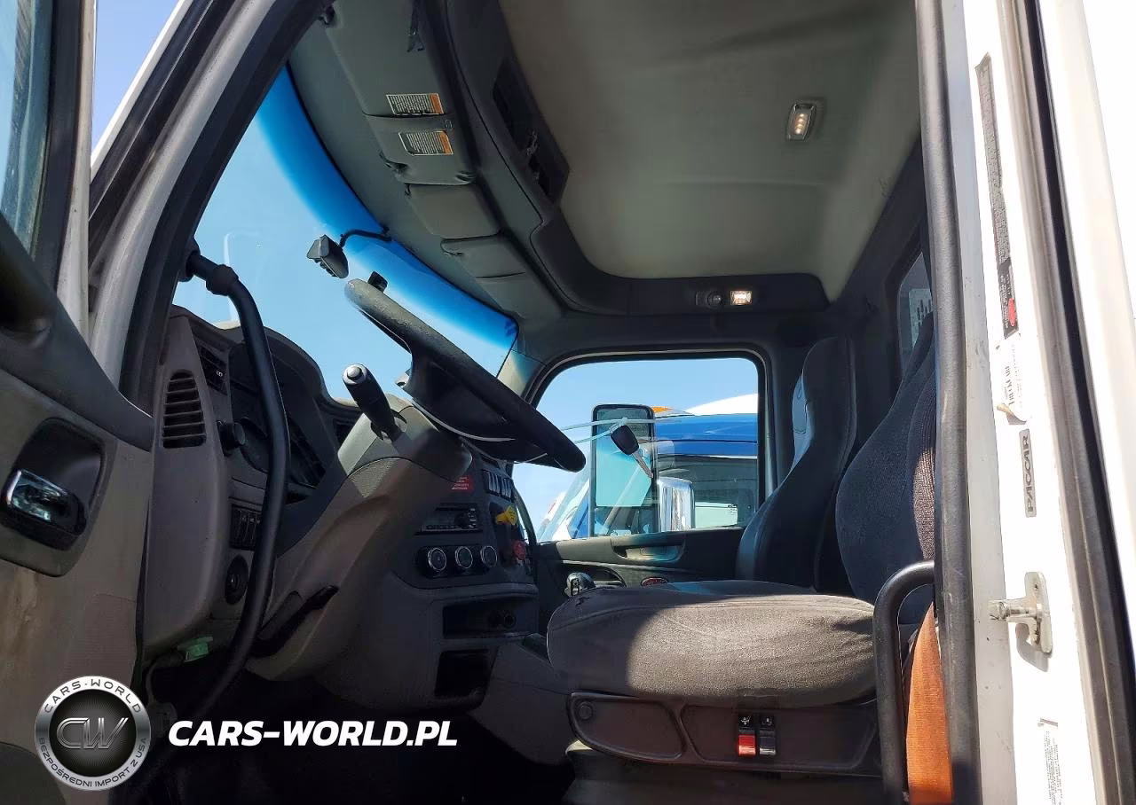 2015 Peterbilt 579 Semi Truck VIN:1XPBA48X2FD286299 - 7