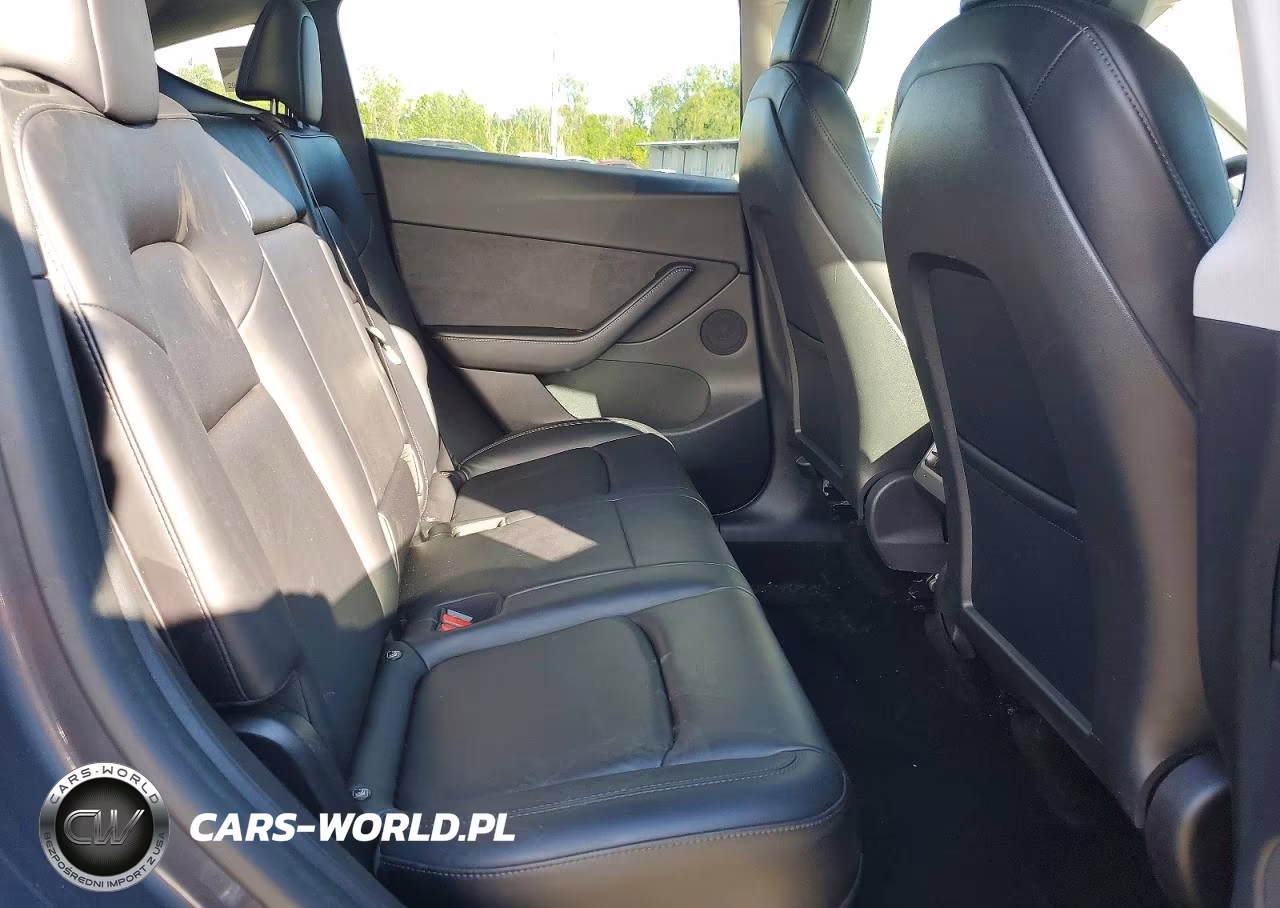 2021 Tesla Model Y VIN:5YJYGDEE2MF248039 - 10