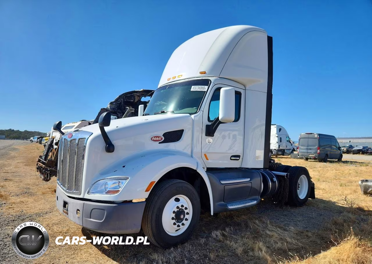 2016 Peterbilt 579 Semi Truck