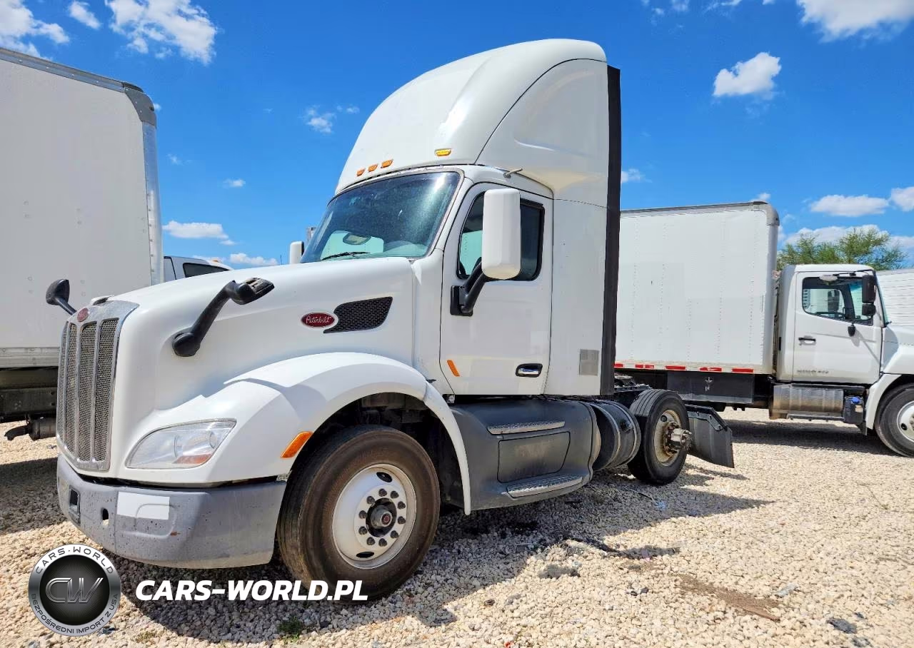 2017 Peterbilt 579 Semi Truck VIN:1XPBA48X4HD428963 - 2