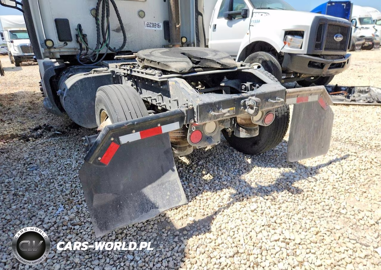 2017 Peterbilt 579 Semi Truck VIN:1XPBA48X4HD428963 - 9