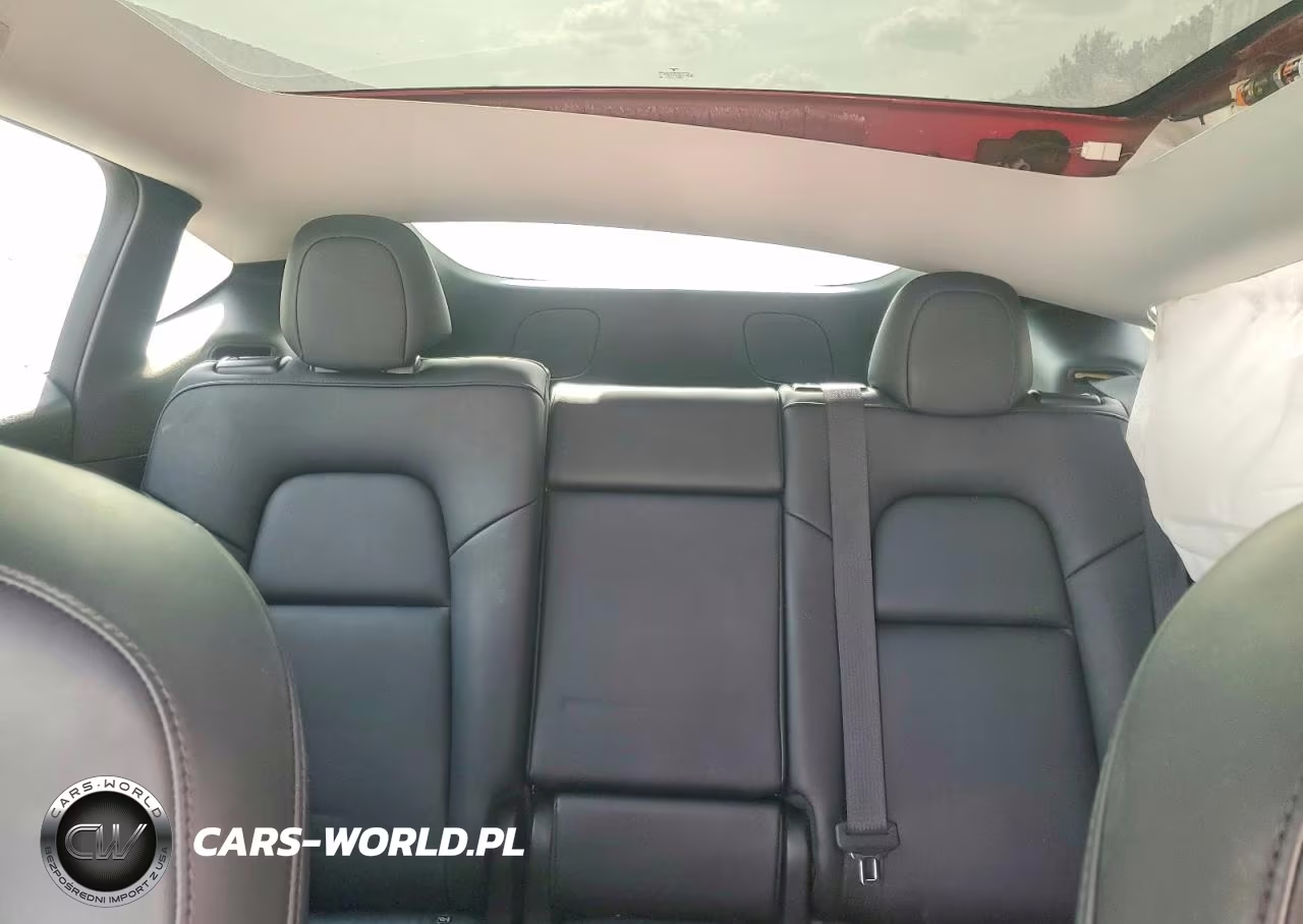 2021 Tesla Model Y VIN:5YJYGDEE8MF306302 - 10