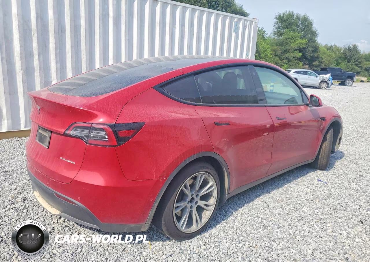 2021 Tesla Model Y VIN:5YJYGDEE8MF306302 - 3