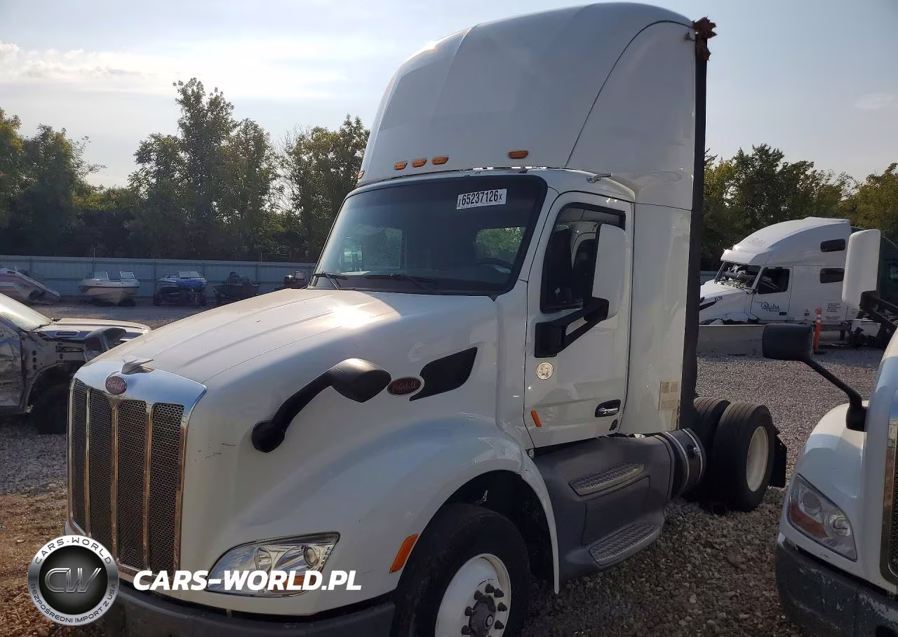 2016 Peterbilt 579 Semi Truck