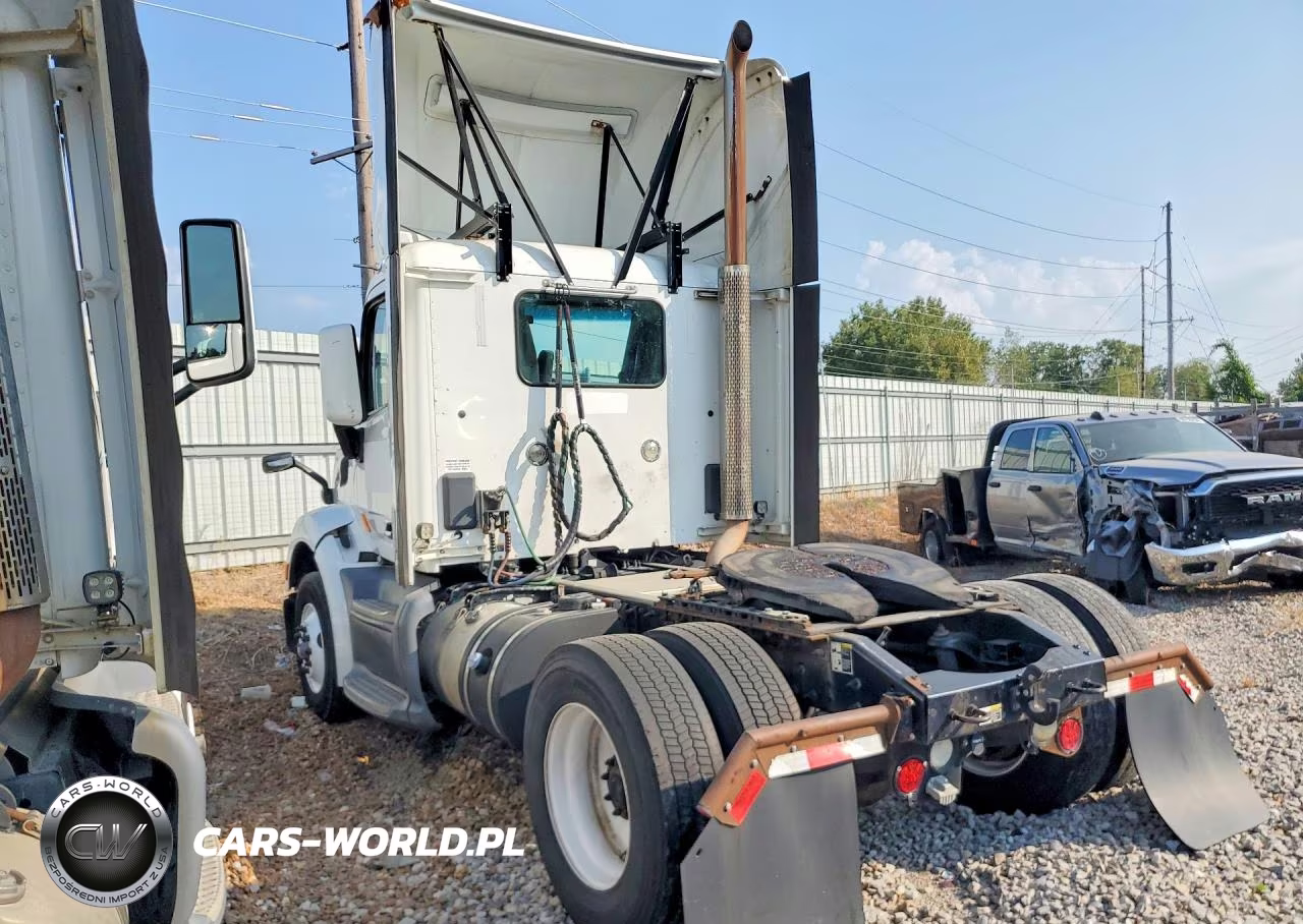2016 Peterbilt 579 Semi Truck VIN:1XPBA48X4GD354426 - 2
