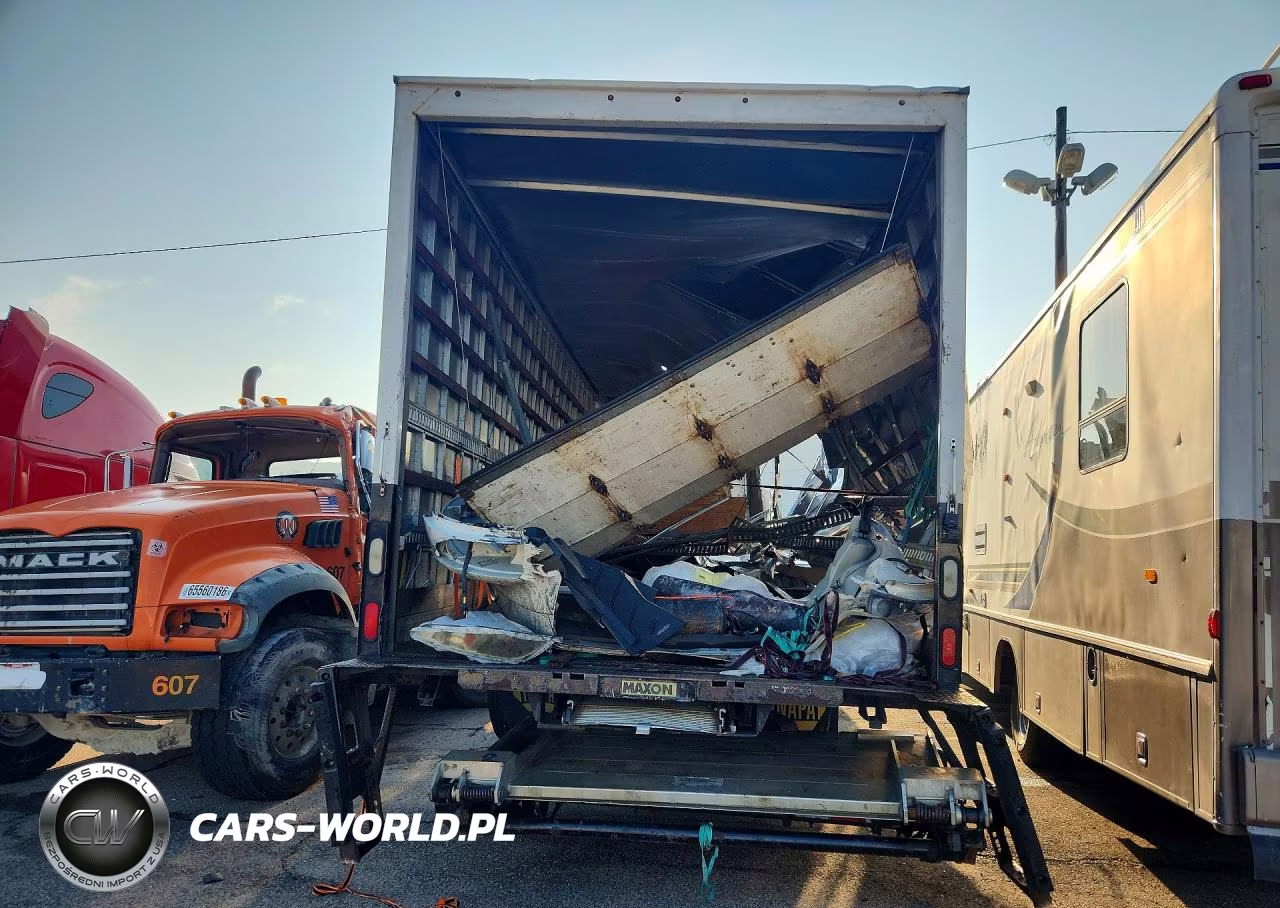 2017 International 4300 Box Truck VIN:1HTMMMML6HH636634 - 6