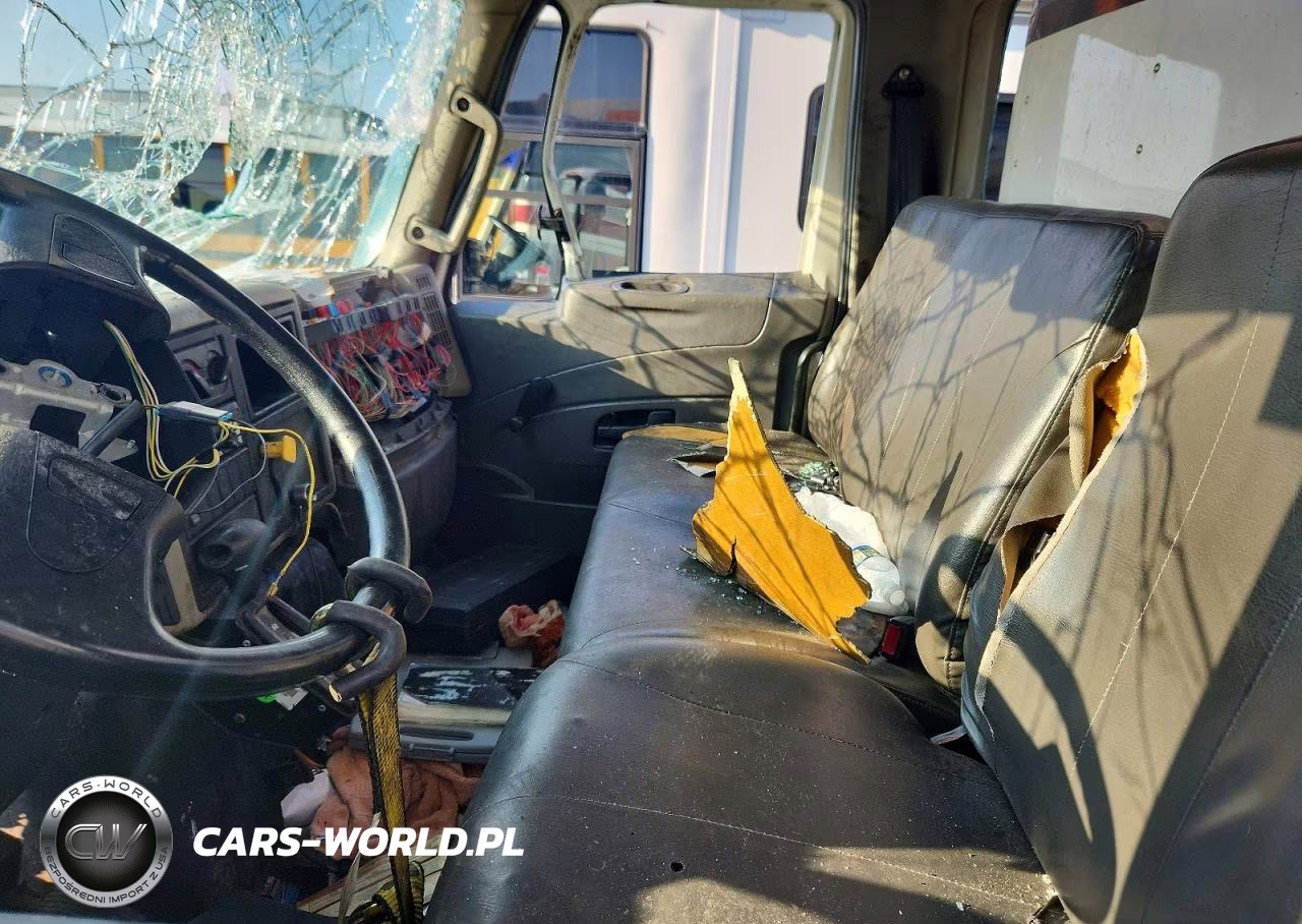 2017 International 4300 Box Truck VIN:1HTMMMML6HH636634 - 7