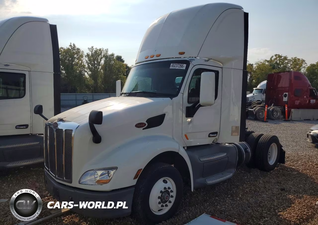 2016 Peterbilt 579 Semi Truck