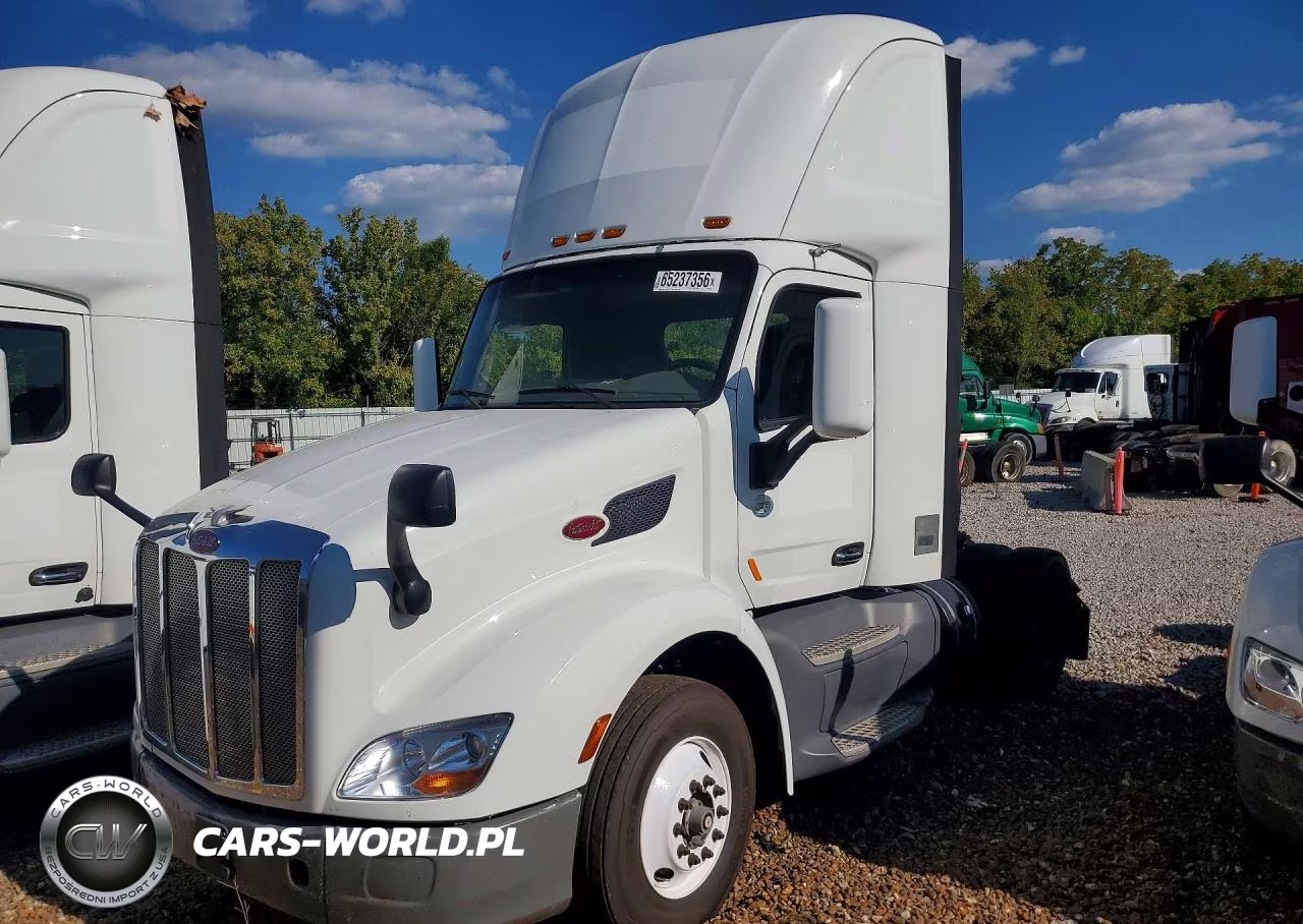 2016 Peterbilt 579 Semi Truck