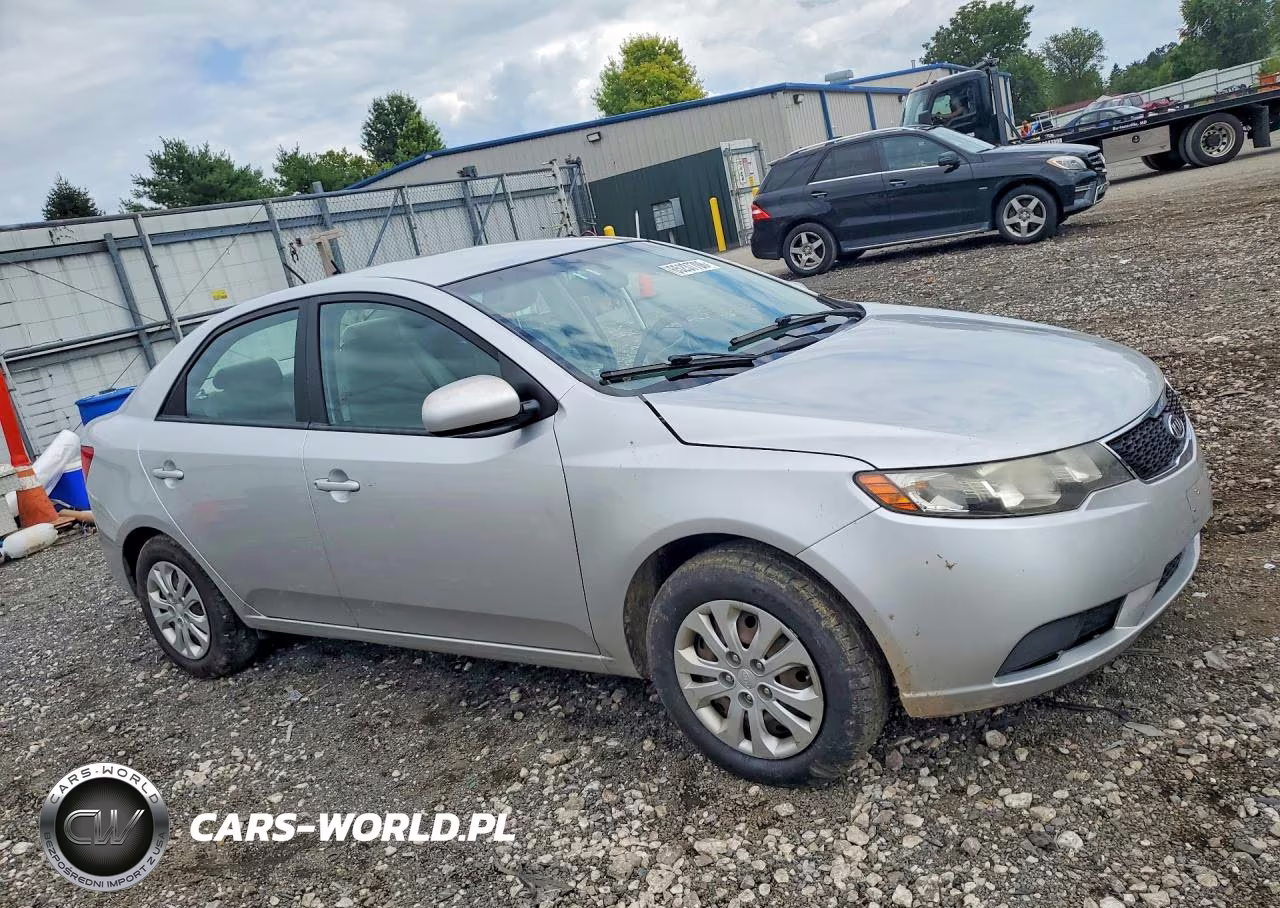 2012 Kia Forte Lx VIN:KNAFT4A2XC5511406 - 4