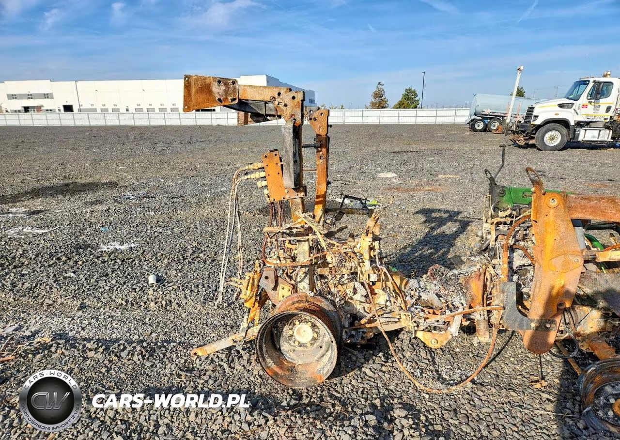2021 John Deer 2038R Tractor VIN:1LV2038RHMM111273 - 9