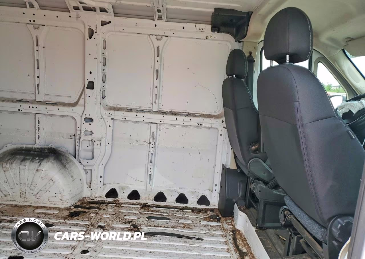 2018 Ram Promaster 1500 Delivery Van VIN:3C6TRVNGXJE156083 - 11