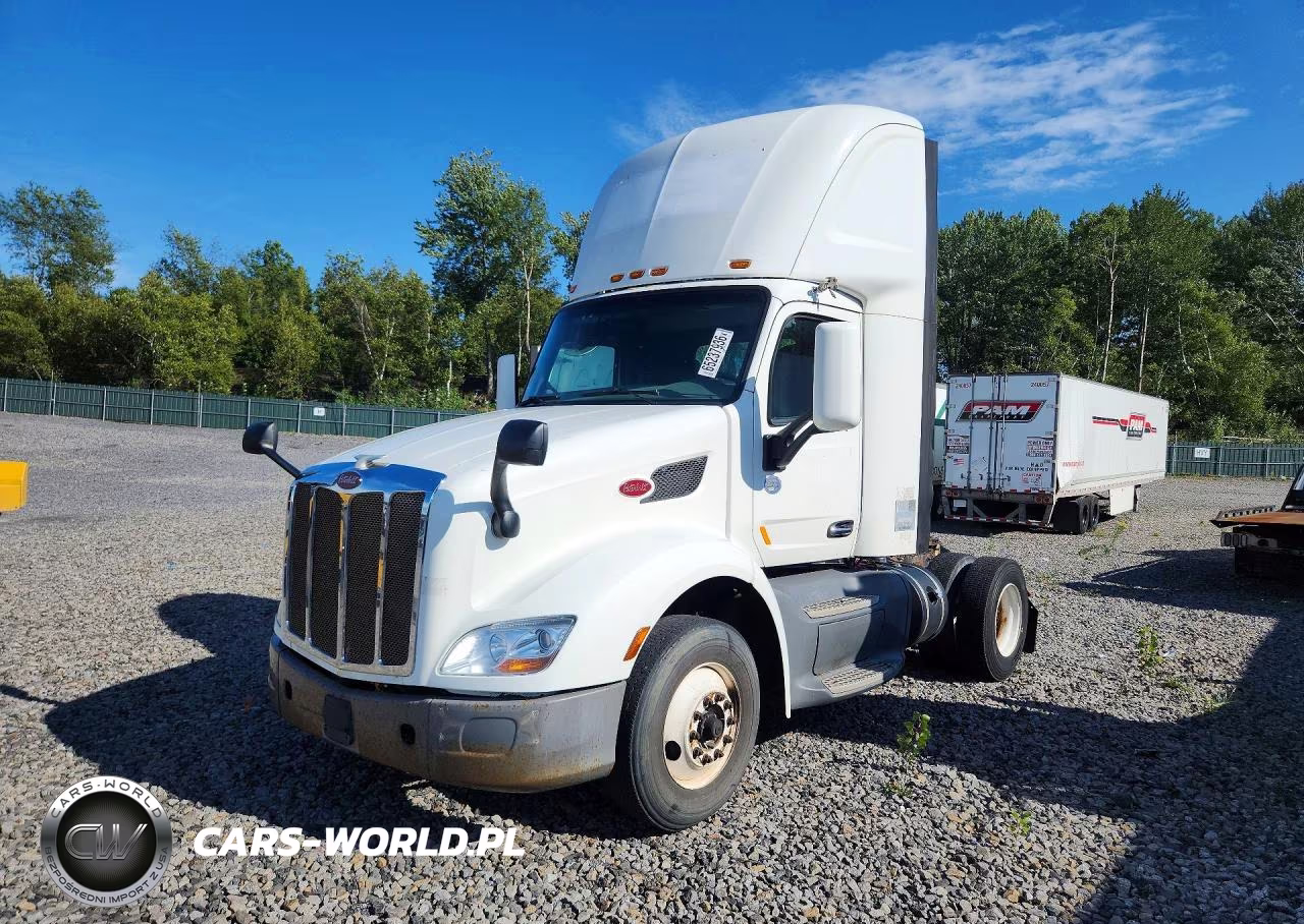 2016 Peterbilt 579 Semi Truck