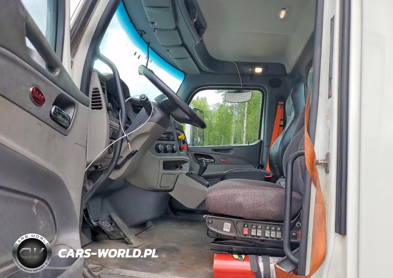 2016 Peterbilt 579 Semi Truck VIN:1XPBA48X8GD339783 - 7