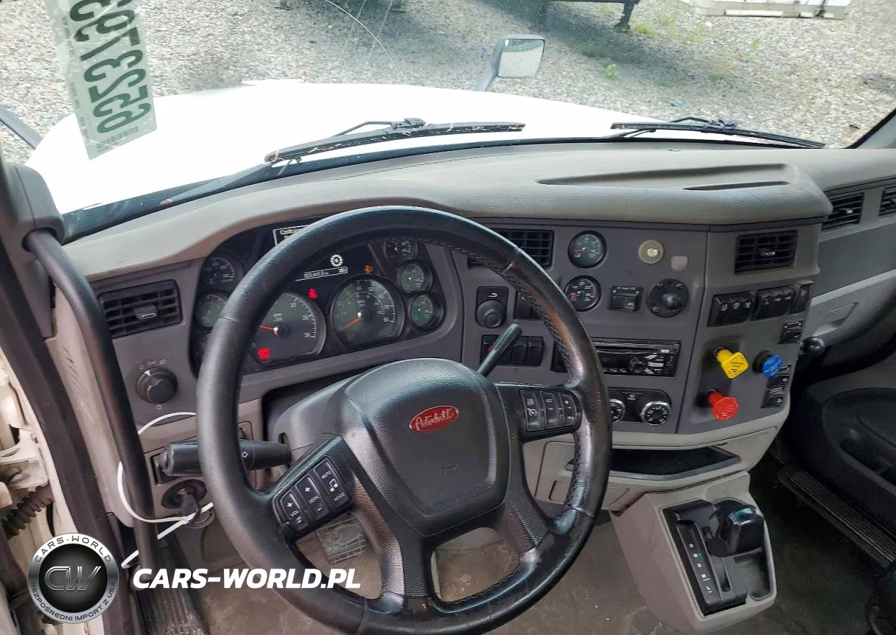 2016 Peterbilt 579 Semi Truck VIN:1XPBA48X8GD339783 - 8