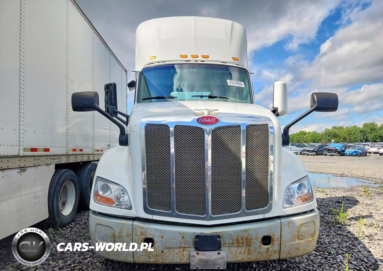 2017 Peterbilt 579 Semi Truck VIN:1XPBA48X9HD428456 - 5