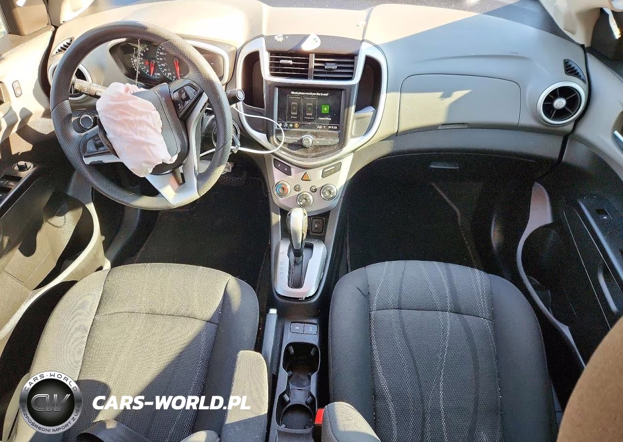 2019 Chevrolet Sonic Lt VIN:1G1JD5SB8K4139365 - 8