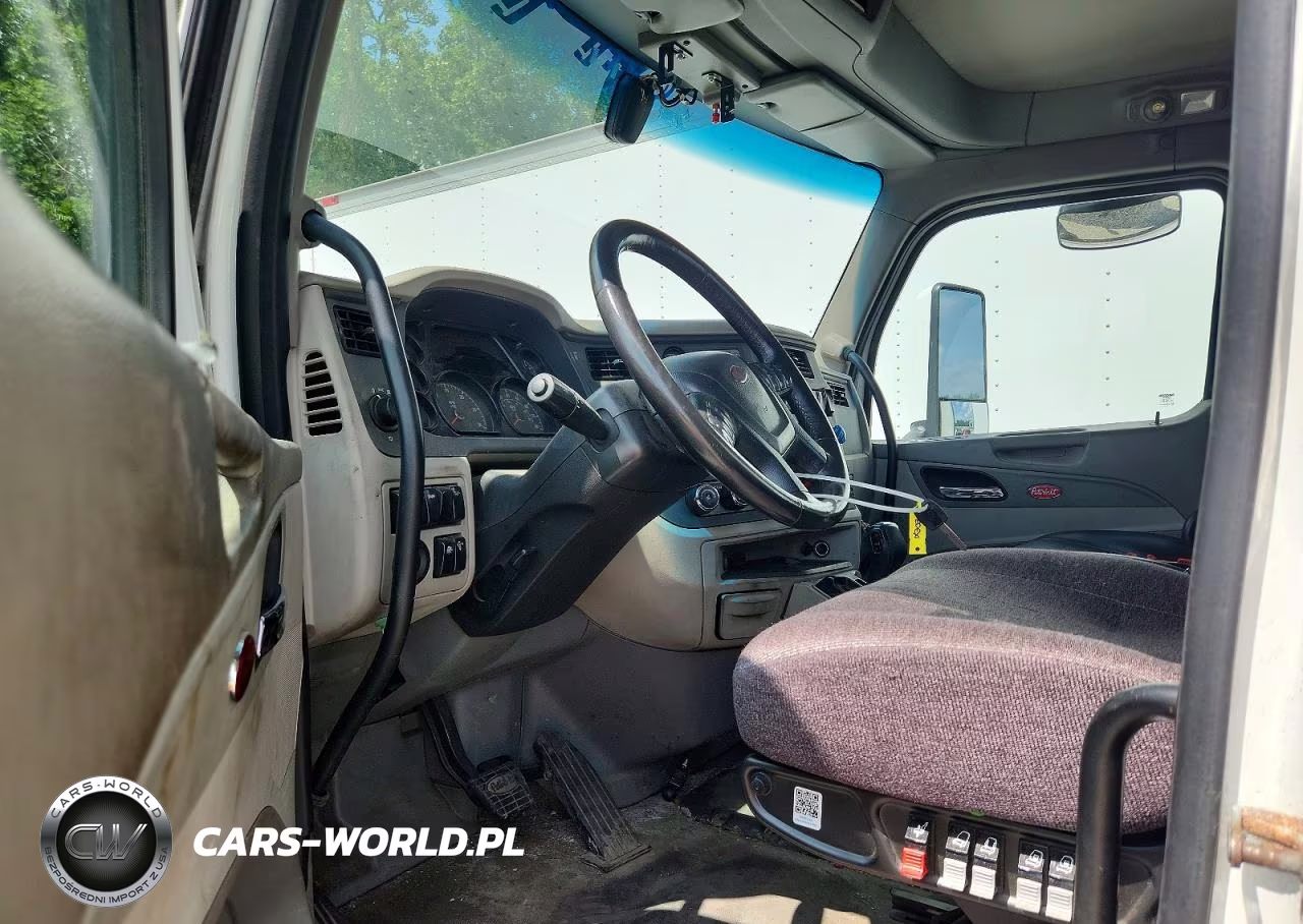 2018 Peterbilt 579 - Semi Truck VIN:1XPBA48X0JD477485 - 8