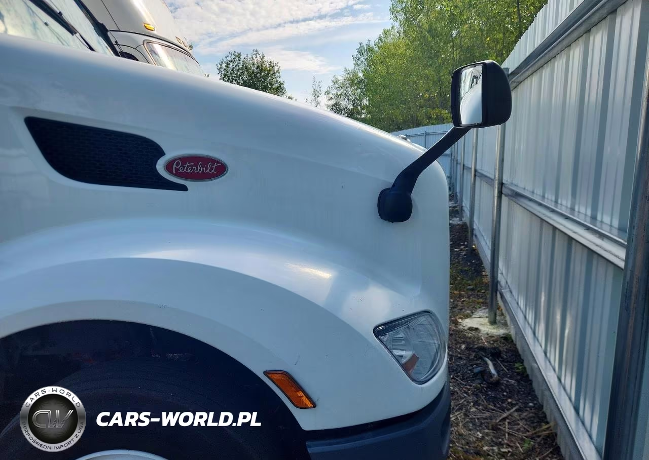 2018 Peterbilt 579 Semi Truck VIN:1XPBA48X6JD477572 - 10